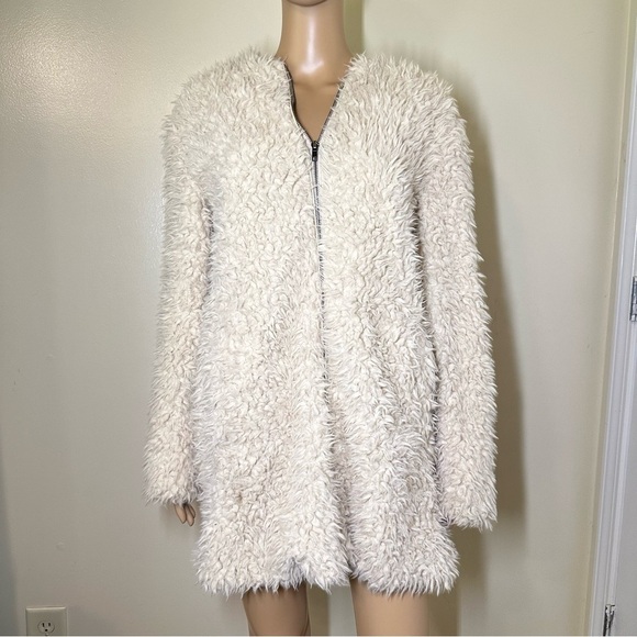 BB Dakota White Teddy Jacket Plush Cozy Mid-Length